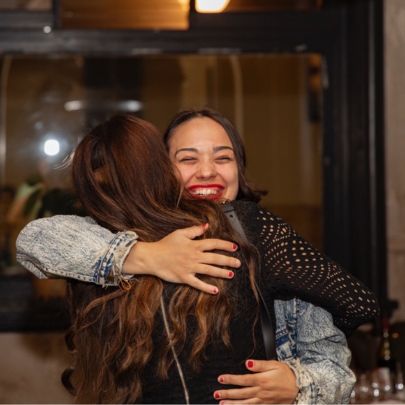 Meet your Posher, Tayleah ❤️🌞😇 - Picture 6 of 11